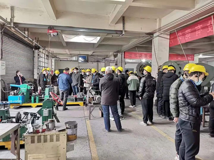 热烈欢迎河南工业大学师生到我司参观学习！